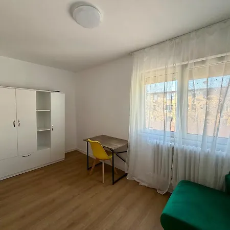 One Bedroom In Complexul Studentesc * Temesvár
